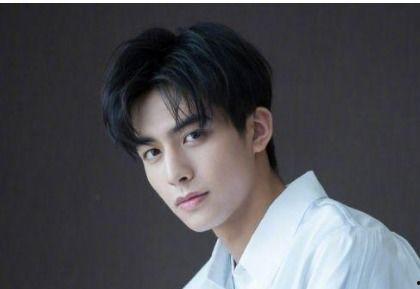 宋威龙恋情爆料最新视频,甜蜜互动引网友热议